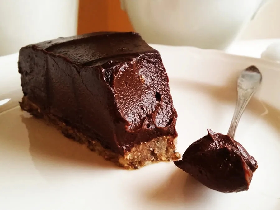 Ile kalorii ma ciasto czekoladowe? Sprawdź, by uniknąć niespodzianek