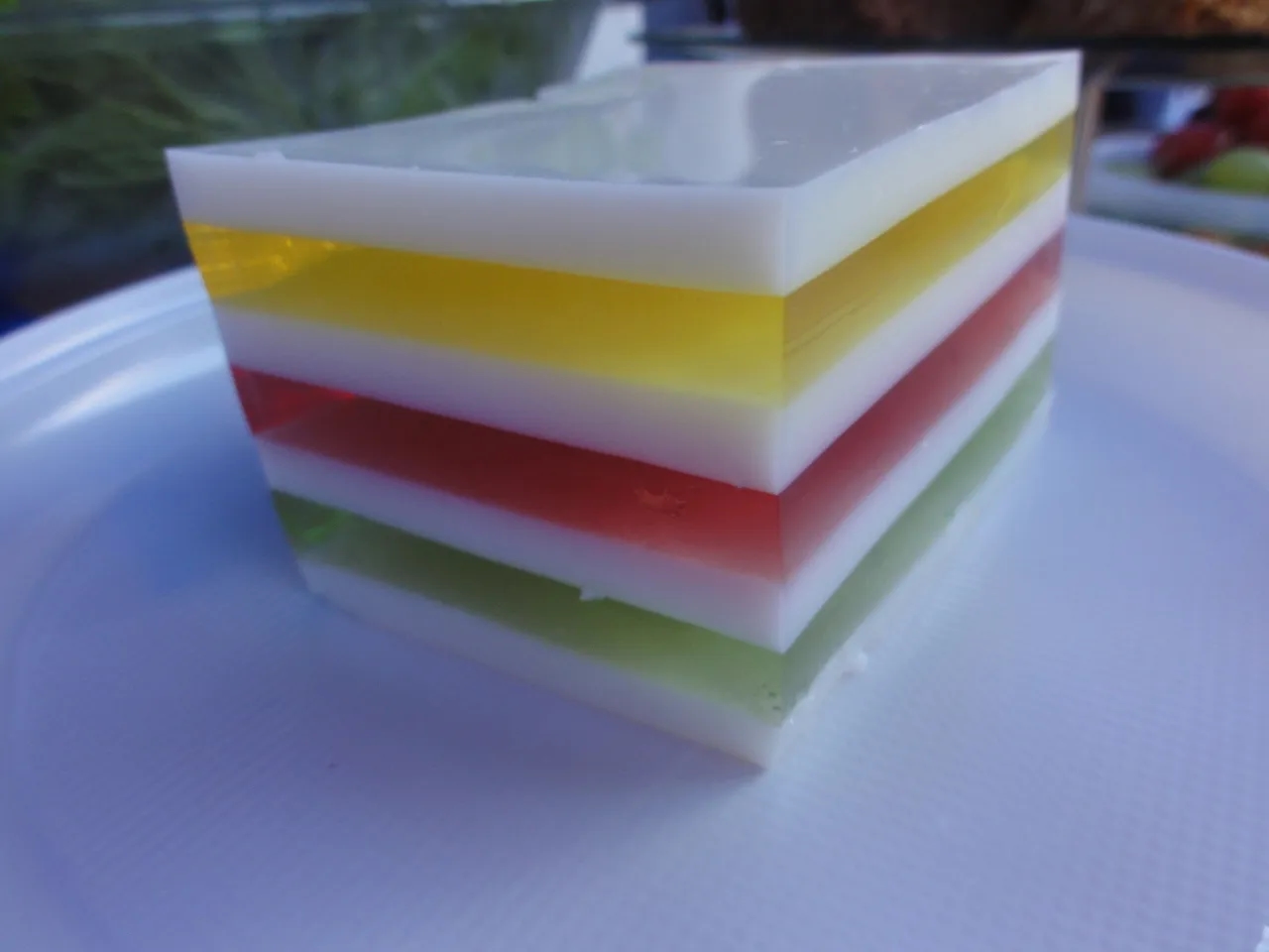 Jak długo zastyga galaretka? Odkryj sekrety szybkiego tężenia