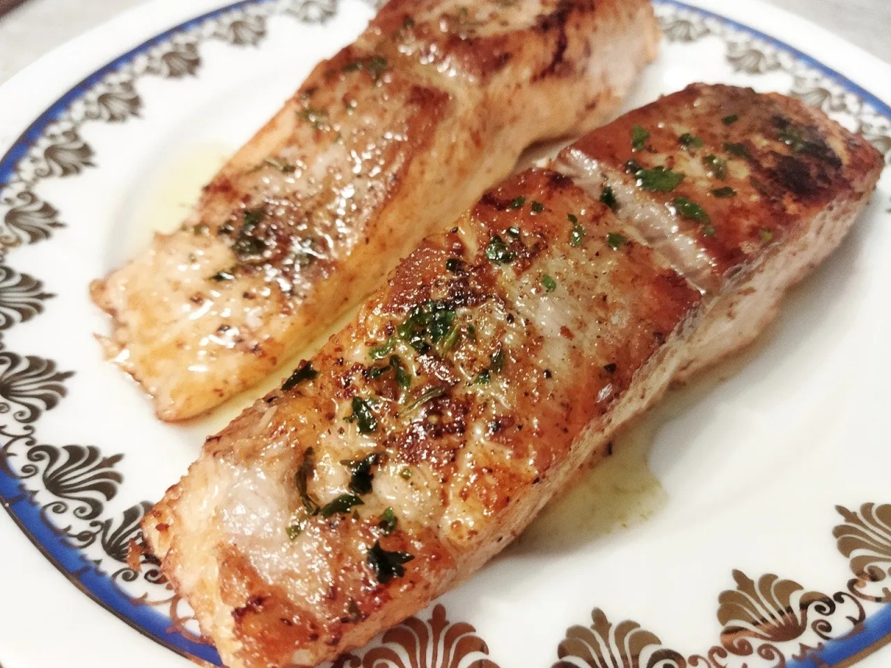 Jak przyrządzić łososia na obiad - proste przepisy i sekrety smaku