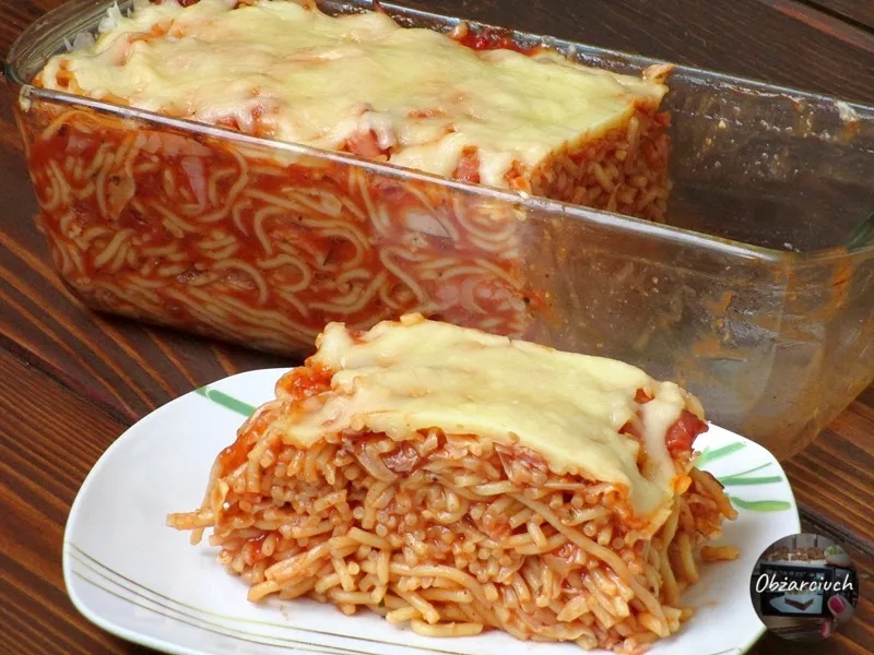 Szybka zapiekanka z makaronem spaghetti, która zachwyci całą rodzinę